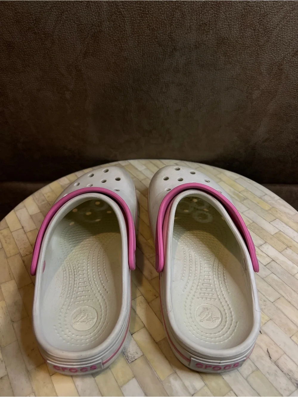 CROCS White Clog with Pink Strap and Trim - Picture 4 of 5
